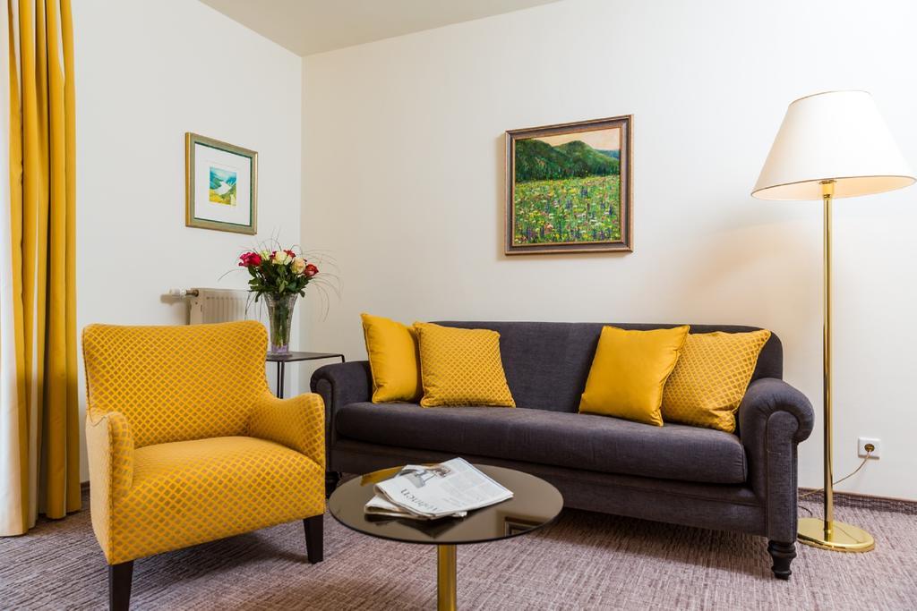 Hotel Goritschnigg Velden am Wörthersee Oda fotoğraf